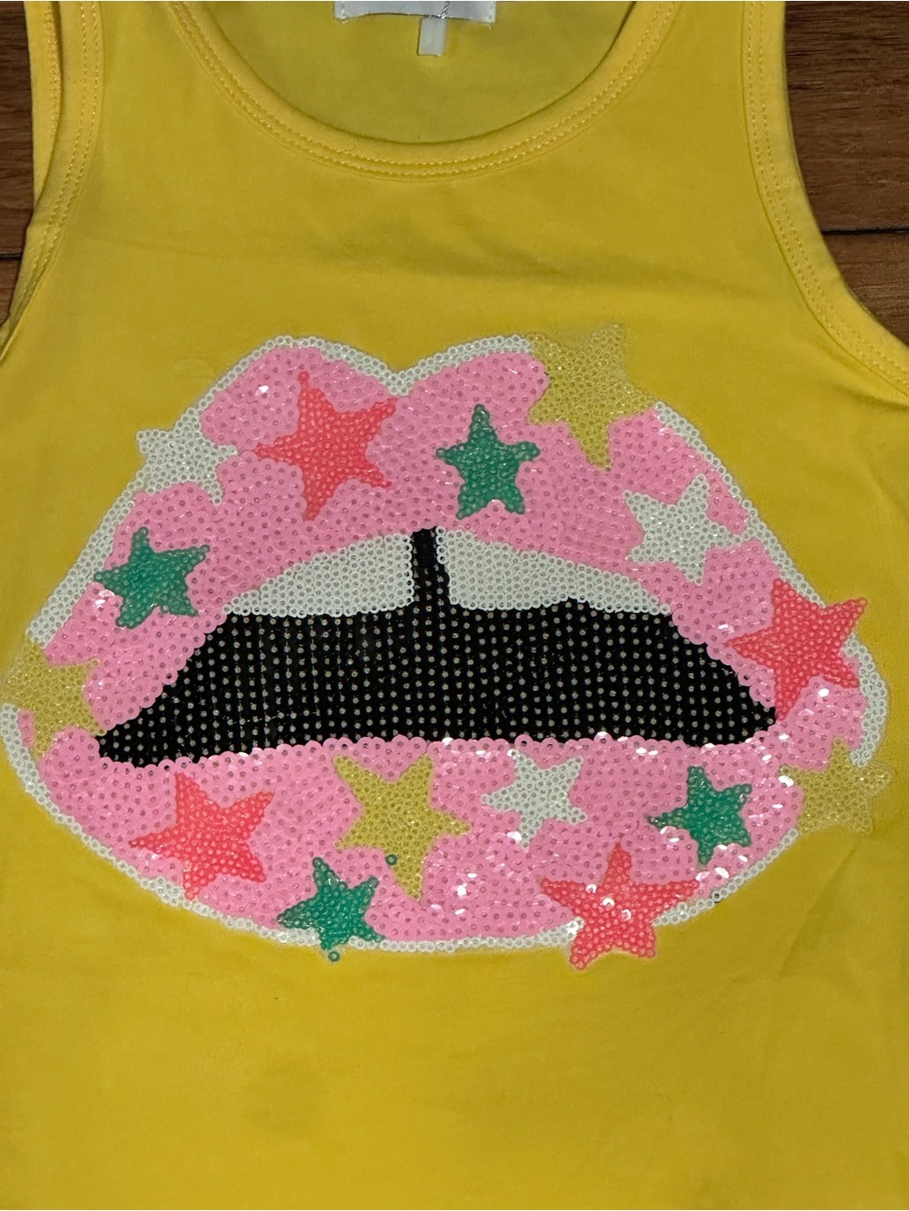 NWT Lola + The Boys Yellow Star Struck Tank Pink Sequin Star Lips Sz 4 - Picture 2 of 2